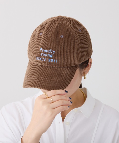 COLLAGE GALLARDAGALANTE(コラージュガリャルダガランテ)の「コーデュロイロゴキャップ(キャップ・レディース・アイボリー/ブラウン・FREE)」の9枚目の写真