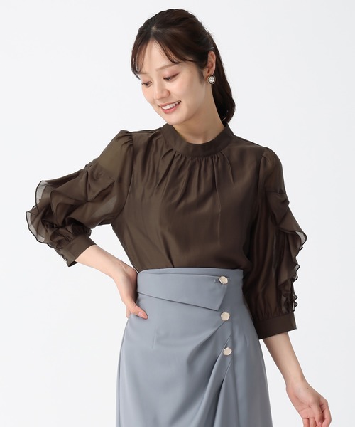 31 Sons de mode（トランテアン　ソン　ドゥ　モード）の「2025秋冬新作 ラッフルリボンスタンドカラーブラウス（シャツ/ブラウス・レディース・ホワイト/ブラウン/グリーン・ﾌﾘ-）」の17枚目の写真