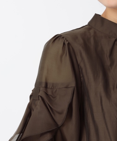 31 Sons de mode（トランテアン　ソン　ドゥ　モード）の「2025秋冬新作 ラッフルリボンスタンドカラーブラウス（シャツ/ブラウス・レディース・ホワイト/ブラウン/グリーン・ﾌﾘ-）」の8枚目の写真