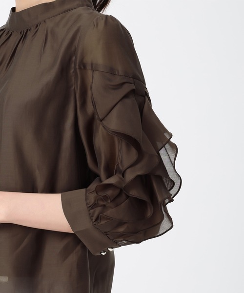 31 Sons de mode（トランテアン　ソン　ドゥ　モード）の「2025秋冬新作 ラッフルリボンスタンドカラーブラウス（シャツ/ブラウス・レディース・ホワイト/ブラウン/グリーン・ﾌﾘ-）」の9枚目の写真