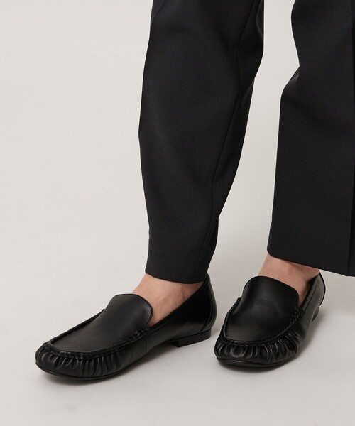 BEAUTY&YOUTH UNITED ARROWS（ビューティーアンドユースユナイテッドアローズ）の「レザー ギャザー ローファー（ローファー・レディース・ブラック/ベージュ・38/37/36h/37h/36）」の21枚目の写真