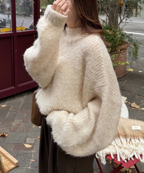 OLUN（オルン）の「high neck mohair like knit/ハイネックモヘアライクニット（ニット/セーター・レディース・ピンク/ブラウン/アイボリー・FREE）」の11枚目の写真