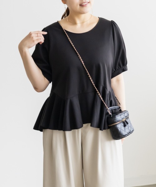 CLETTE(クレット)の「CLETTEオリジナルイレヘムペプラムプルオーバー(Tシャツ/カットソー・レディース・ピンク/オフホワイト/ブラック・LL/3L/4L)」の1枚目の写真