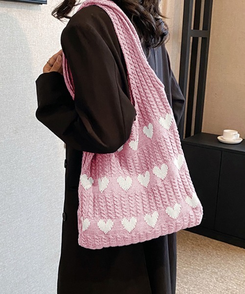 Doux Belle(ドゥーベル)の「ハートデザインニットトートバッグ(トートバッグ・レディース・グリーン/ブルー/ピンク/オフホワイト/ベージュ/ブラック・FREE)」の14枚目の写真