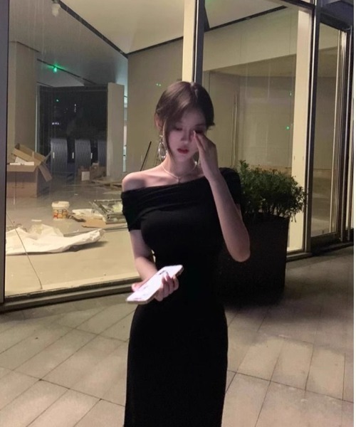 NoBelle(ノベル)の「オフショル半袖ロングワンピース(ワンピース・レディース・ブラック・M/S/L)」の2枚目の写真