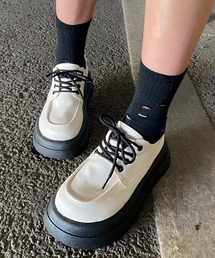 レースアップ厚底シューズ