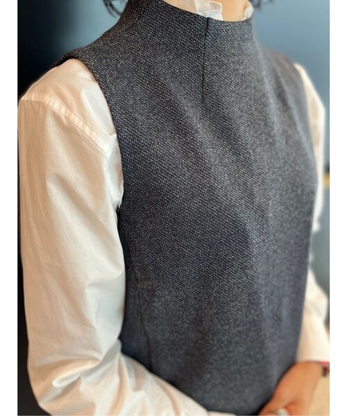 BROOKS BROTHERS(ブルックスブラザーズ)の「ポリエステル/コットン ノースリーブ モックネックニットトップ(ベスト・レディース・ネイビー・X-SMALL/SMALL/MEDIUM/LARGE)」の4枚目の写真