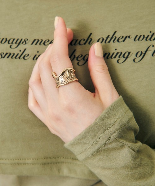 GOLDY（ゴールディ）の「【GOLDY】ヴィンテージ風 レタリング ワイド リング 5251003（リング・レディース・シルバー/ゴールド・FREE）」の6枚目の写真