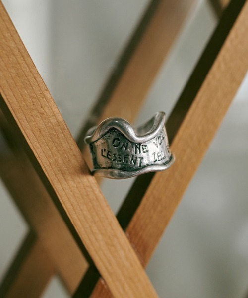 GOLDY（ゴールディ）の「【GOLDY】ヴィンテージ風 レタリング ワイド リング 5251003（リング・レディース・シルバー/ゴールド・FREE）」の16枚目の写真