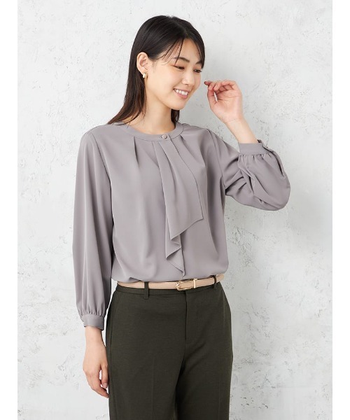 HARUYAMA(ハルヤマ)の「ボウタイ 9分袖ブラウス UV加工【SOFFICE BEAUTYVEIL】(シャツ/ブラウス・レディース・ブラウン/オフホワイト/ベージュ・LL/L/M/S)」の1枚目の写真