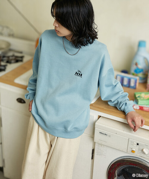 PUBLUX（パブリュクス）の「PUBLUX/パブリュクス 別注 ”101 DALMETIANS” SWEAT/”101匹わんちゃん” バックプリントスウェット(限定展開)（スウェット・メンズ・ライトグレー/チャコールグレー/サックスブルー・SMALL/MEDIUM/LARGE）」の6枚目の写真