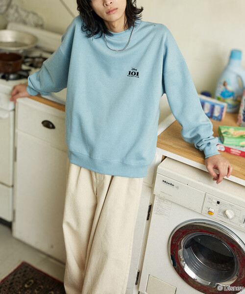 PUBLUX（パブリュクス）の「PUBLUX/パブリュクス 別注 ”101 DALMETIANS” SWEAT/”101匹わんちゃん” バックプリントスウェット(限定展開)（スウェット・メンズ・ライトグレー/チャコールグレー/サックスブルー・SMALL/MEDIUM/LARGE）」の7枚目の写真