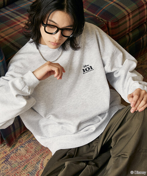 PUBLUX（パブリュクス）の「PUBLUX/パブリュクス 別注 ”101 DALMETIANS” SWEAT/”101匹わんちゃん” バックプリントスウェット(限定展開)（スウェット・メンズ・ライトグレー/チャコールグレー/サックスブルー・SMALL/MEDIUM/LARGE）」の17枚目の写真