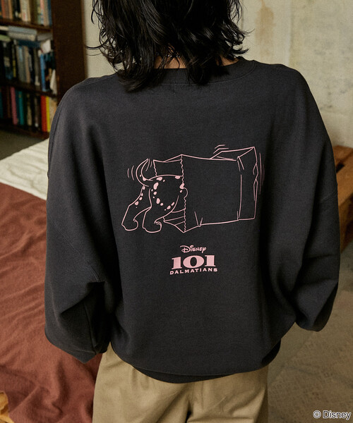 PUBLUX（パブリュクス）の「PUBLUX/パブリュクス 別注 ”101 DALMETIANS” SWEAT/”101匹わんちゃん” バックプリントスウェット(限定展開)（スウェット・メンズ・ライトグレー/チャコールグレー/サックスブルー・SMALL/MEDIUM/LARGE）」の21枚目の写真