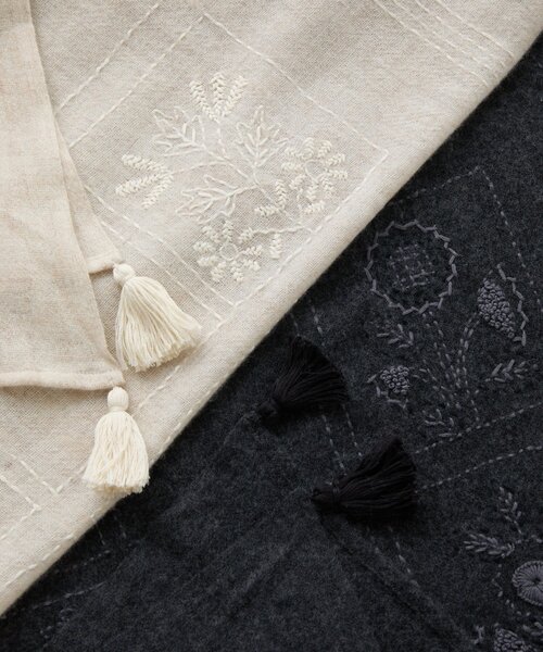 BEARDSLEY(ビアズリー)の「《CITRUS》刺繍タッセルストール(ストール/ショール・レディース・ベージュ/グレー・FREE)」の12枚目の写真