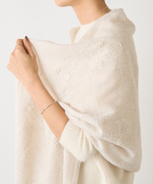 BEARDSLEY(ビアズリー)の「《CITRUS》刺繍タッセルストール(ストール/ショール・レディース・ベージュ/グレー・FREE)」の17枚目の写真