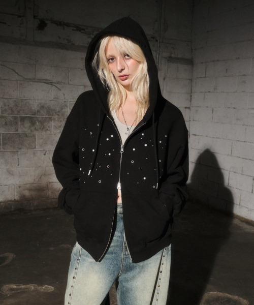 Midnight Move(ミッドナイトムーブ)の「A'GEM/9 × .kom 『MIDNIGHT MOVE/ミッドナイトムーブ』eyelet hood zip up/アイレットフードジップアップ(パーカー・レディース・ブラック/グレー・FREE)」の2枚目の写真