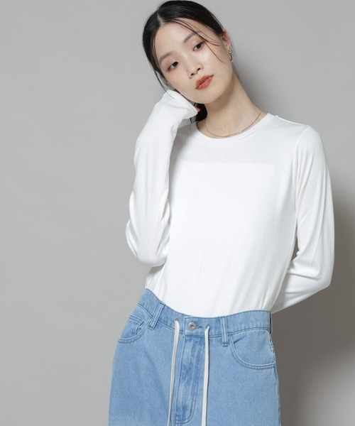 NANO universe(ナノユニバース)の「吸湿発熱クルーネックロングスリーブTシャツ(Tシャツ/カットソー・レディース・グレー/ホワイト/ブラック・FREE)」の12枚目の写真