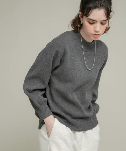 URBAN RESEARCH Sonny Label(アーバンリサーチサニーレーベル)の「モックネックスウェットライクニットプルオーバー(ニット/セーター・レディース・グレー/チャコールグレー/ライトピンク・FREE)」の10枚目の写真