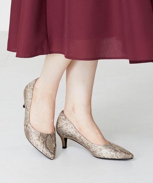 MISCH MASCH（ミッシュマッシュ）の「跳べるパンプス ミドルヒール R-3202（パンプス・レディース・レッド/ネイビー/ブラック系その他/ブラック系その他3/グリーン/オレンジ/ベージュ/ブラック・36/35/34/42/41/40/39/38/37/43/33）」の3枚目の写真