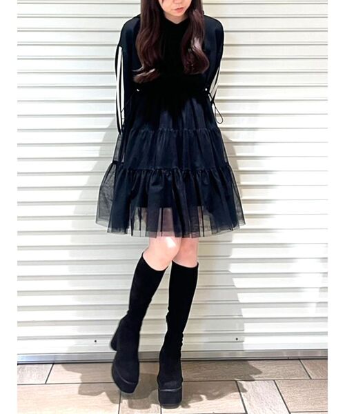 CALNAMUR(カルナムール)の「2WAYチュールオーバースウェットワンピース(ワンピース・レディース・ブラック/グレー・FREE)」の7枚目の写真