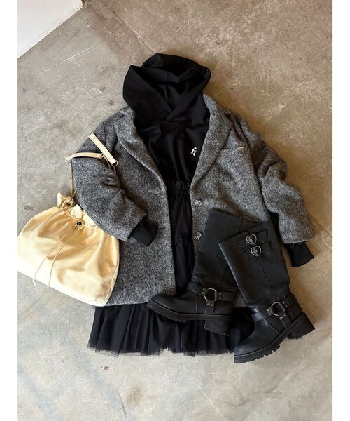 CALNAMUR(カルナムール)の「2WAYチュールオーバースウェットワンピース(ワンピース・レディース・ブラック/グレー・FREE)」の4枚目の写真