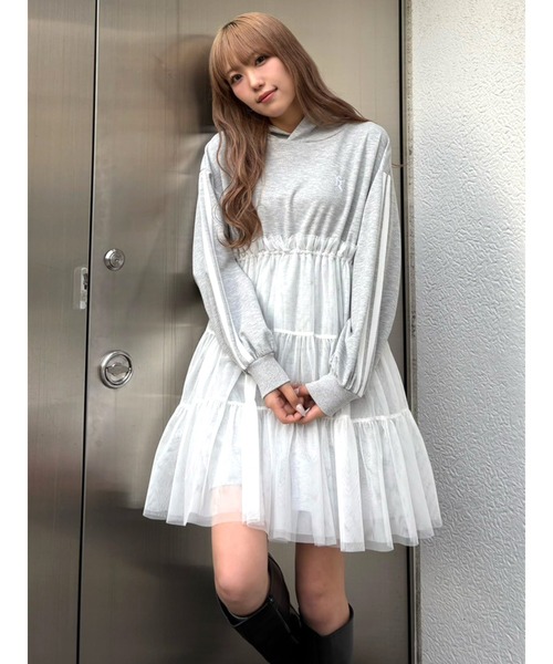 CALNAMUR(カルナムール)の「2WAYチュールオーバースウェットワンピース(ワンピース・レディース・ブラック/グレー・FREE)」の1枚目の写真