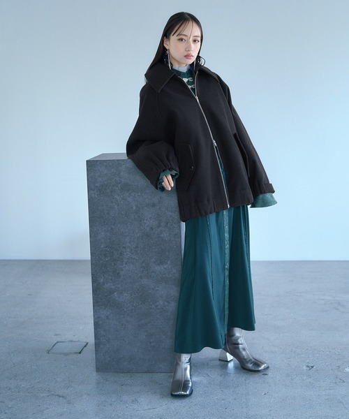 HARE（ハレ）の「ウーリーテックエリ2WAYミドルブルゾン(HARE)（ブルゾン・レディース・ブルー/ボルドー/ブラック・FREE）」の4枚目の写真