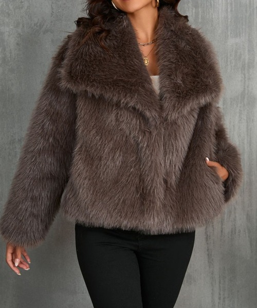 ENLIKE（エンリケ）の「フェイクファーボリュームジャケット（その他アウター・レディース・ブラウン/ブラック/アイボリー・FREE）」の3枚目の写真