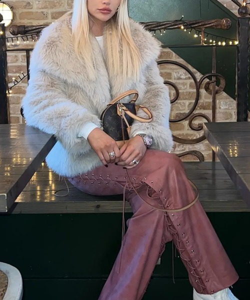 ENLIKE（エンリケ）の「フェイクファーボリュームジャケット（その他アウター・レディース・ブラウン/ブラック/アイボリー・FREE）」の9枚目の写真