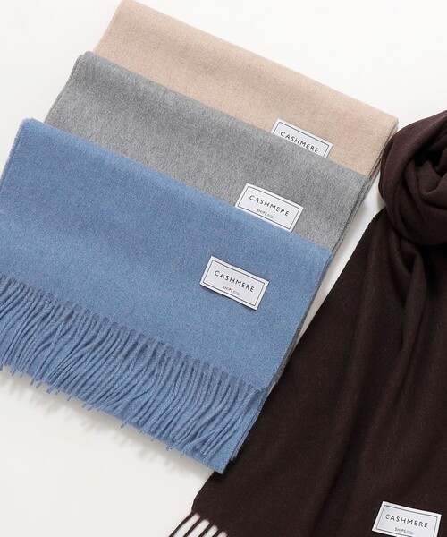 SHIPS any（シップス エニィ）の「SHIPS any: カシミヤ ソリッド マフラー 25AW（マフラー・メンズ・ブラック/オフホワイト/ナチュラル/グレー/ブルー/ダークグレー/ネイビー/ブラウン/レッド・ONE SIZE）」の8枚目の写真