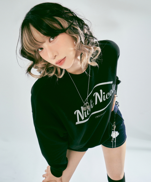 NICK&NICOLE(ニックアンドニコール)の「NICOLE ORIGINALS SWEATSHIRT_BLACK SILVER(スウェット・レディース・その他・FREE)」の4枚目の写真