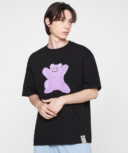 GRAVER（グレーバー）の「[ユニセックス]ピンクペインティングビッグベアスマイル半袖Tシャツ_ブラック（Tシャツ/カットソー・レディース・ブラック・SMALL/MEDIUM/LARGE/X-LARGE）」の3枚目の写真