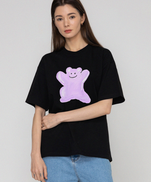 GRAVER（グレーバー）の「[ユニセックス]ピンクペインティングビッグベアスマイル半袖Tシャツ_ブラック（Tシャツ/カットソー・レディース・ブラック・SMALL/MEDIUM/LARGE/X-LARGE）」の4枚目の写真