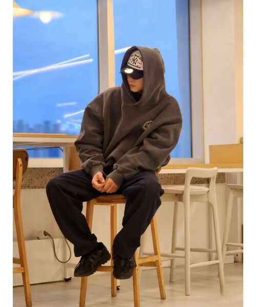 PUNCH DRUNK PARTIES(パンチドランクパーティーズ)の「Circle Logo Garment Dyed Hoodie (CHARCOAL)(パーカー・レディース・その他・1/2/0/3)」の15枚目の写真