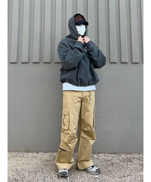 PUNCH DRUNK PARTIES(パンチドランクパーティーズ)の「Circle Logo Garment Dyed Hoodie (CHARCOAL)(パーカー・レディース・その他・1/2/0/3)」の9枚目の写真