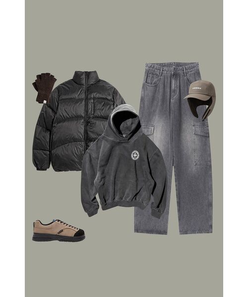 PUNCH DRUNK PARTIES(パンチドランクパーティーズ)の「Circle Logo Garment Dyed Hoodie (CHARCOAL)(パーカー・レディース・その他・1/2/0/3)」の3枚目の写真