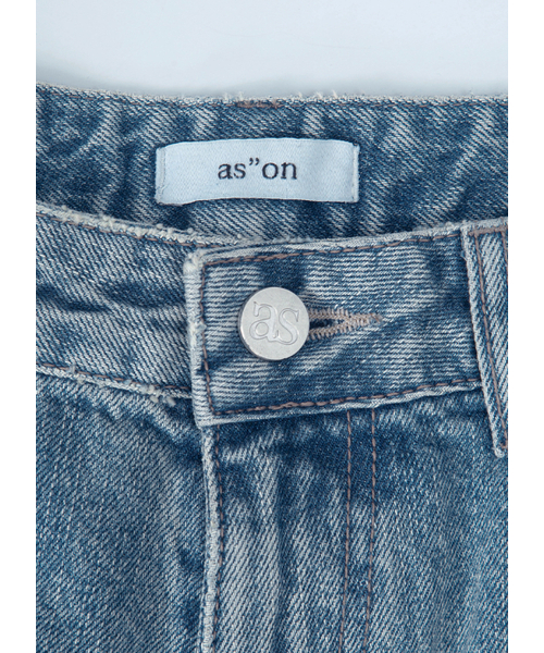 ASON(アズオン)の「DUSK DENIM PANTS / LIGHT-BLUE(デニムパンツ・レディース・その他・MEDIUM/SMALL)」の4枚目の写真