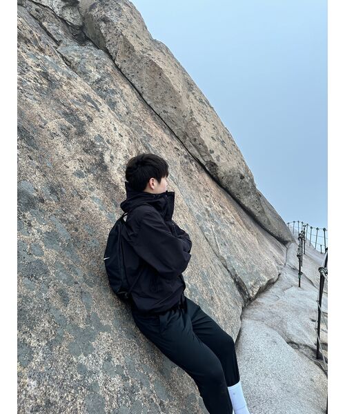 TRAVEL(トラベル)の「3レイヤーサミットフードウィンドブレーカー ブラック(ナイロンジャケット・レディース・その他・LARGE/MEDIUM/SMALL)」の4枚目の写真