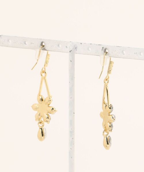 tone(トーン)の「【88eighty-eight】キラキラビジューフラワーゴールドピアス【import】(MA)(ピアス(両耳用)・レディース・ゴールド・FREE)」の5枚目の写真