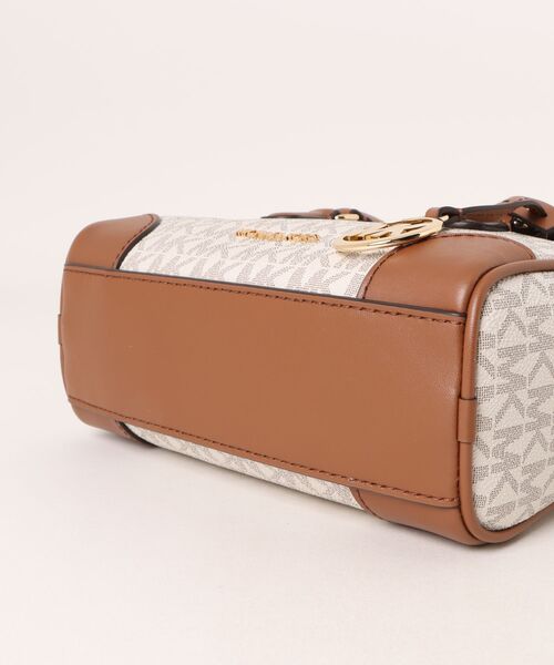 MICHAEL KORS(マイケルコース)の「THOMPSON XS SATCHEL XBODY クロスボディ(ショルダーバッグ・レディース・ホワイト系・FREE)」の3枚目の写真