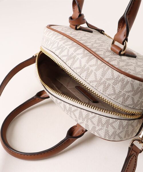 MICHAEL KORS(マイケルコース)の「THOMPSON XS SATCHEL XBODY クロスボディ(ショルダーバッグ・レディース・ホワイト系・FREE)」の4枚目の写真