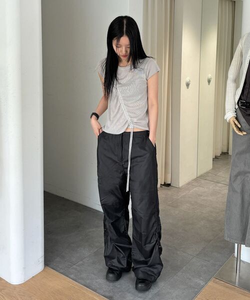 INSILENCE WOMEN(インサイレンスウーマン)の「グロッシー ユーティリティパンツ BLACK(その他パンツ・レディース・その他・MEDIUM/LARGE)」の12枚目の写真