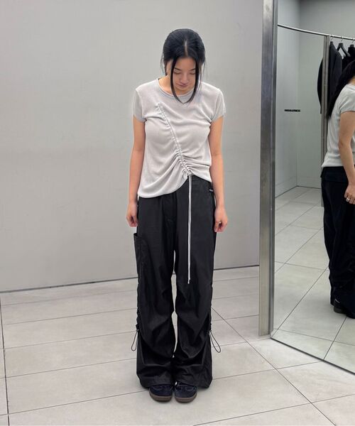 INSILENCE WOMEN(インサイレンスウーマン)の「グロッシー ユーティリティパンツ BLACK(その他パンツ・レディース・その他・MEDIUM/LARGE)」の10枚目の写真
