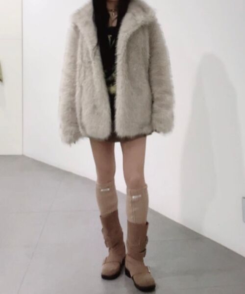 OAFISH(オアフィッシュ)の「FLUFFY MIX FUR JACKET, LIGHT GRAY(ムートンコート・レディース・その他・FREE)」の7枚目の写真