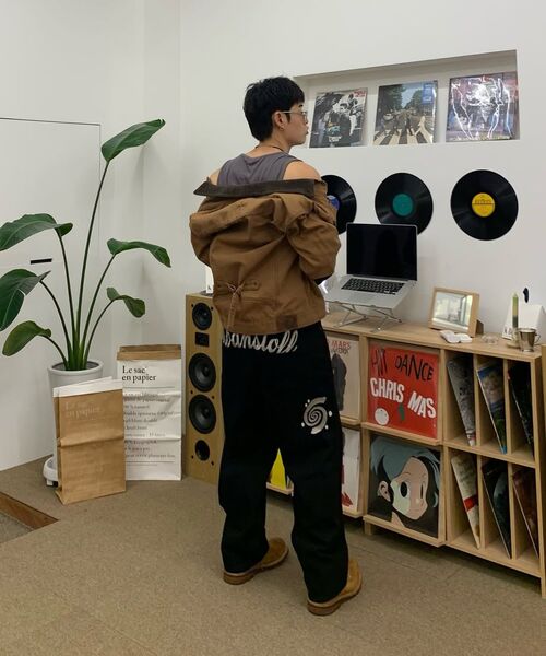 URBANSTOFF(アーバンストッフ)の「バックロゴアートワークデニムパンツ(ブラック)(デニムパンツ・レディース・その他・LARGE/MEDIUM)」の3枚目の写真