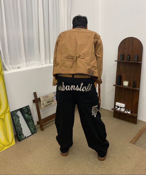URBANSTOFF(アーバンストッフ)の「バックロゴアートワークデニムパンツ(ブラック)(デニムパンツ・レディース・その他・LARGE/MEDIUM)」の2枚目の写真
