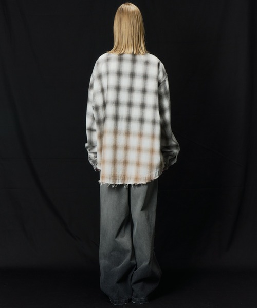 AIVER（アイバー）の「AIVER　グラデーションブリーチオンブレチェックシャツ（シャツ/ブラウス・メンズ・オフホワイト/その他・LARGE/MEDIUM/SMALL）」の11枚目の写真