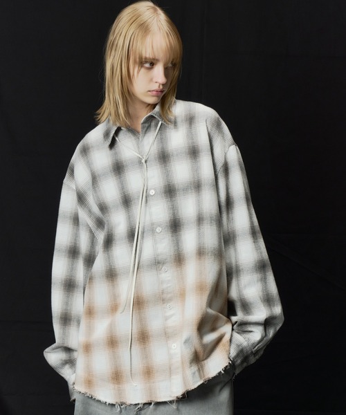 AIVER（アイバー）の「AIVER　グラデーションブリーチオンブレチェックシャツ（シャツ/ブラウス・メンズ・オフホワイト/その他・LARGE/MEDIUM/SMALL）」の3枚目の写真