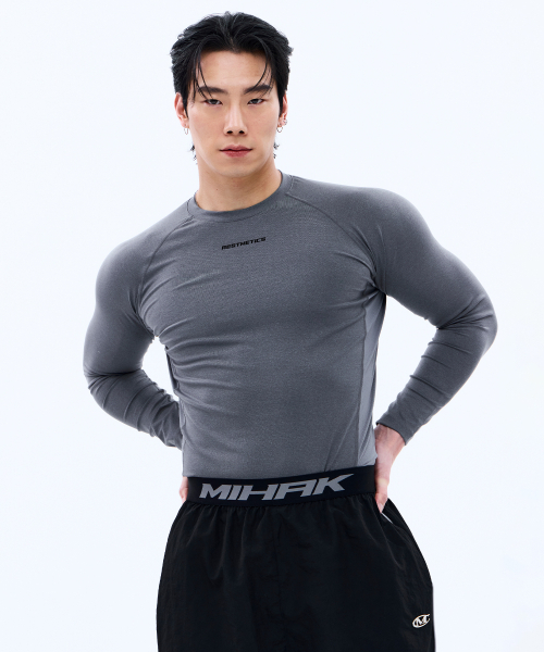 MIHAK(ミハク)の「エステティックアクティブロングスリーブ(グレー)(Tシャツ/カットソー・メンズ・その他・1/3)」の3枚目の写真